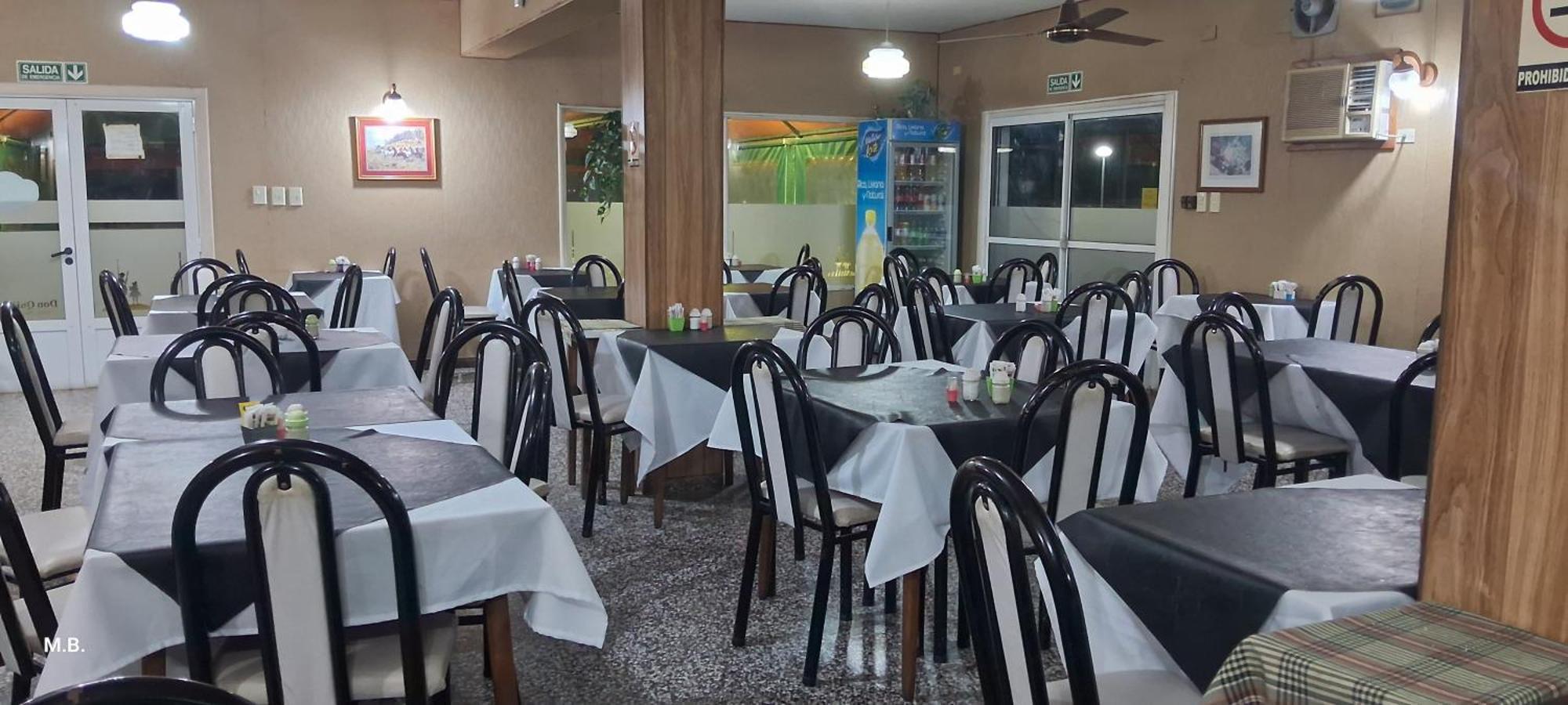 Hotel Y Restaurant Don Quijote Macachín エクステリア 写真