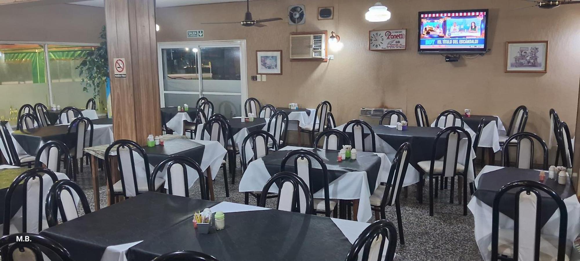 Hotel Y Restaurant Don Quijote Macachín エクステリア 写真