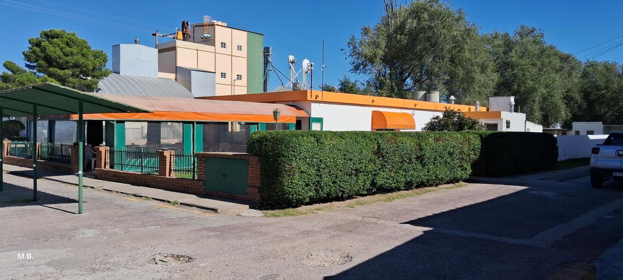 Hotel Y Restaurant Don Quijote Macachín エクステリア 写真